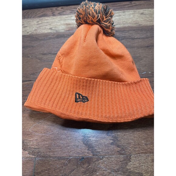 NEW ERA CLEVELAND BROWNS ORANGE RETRO DART CUFF POM TECH MENS KNIT HAT - Picture 5 of 6